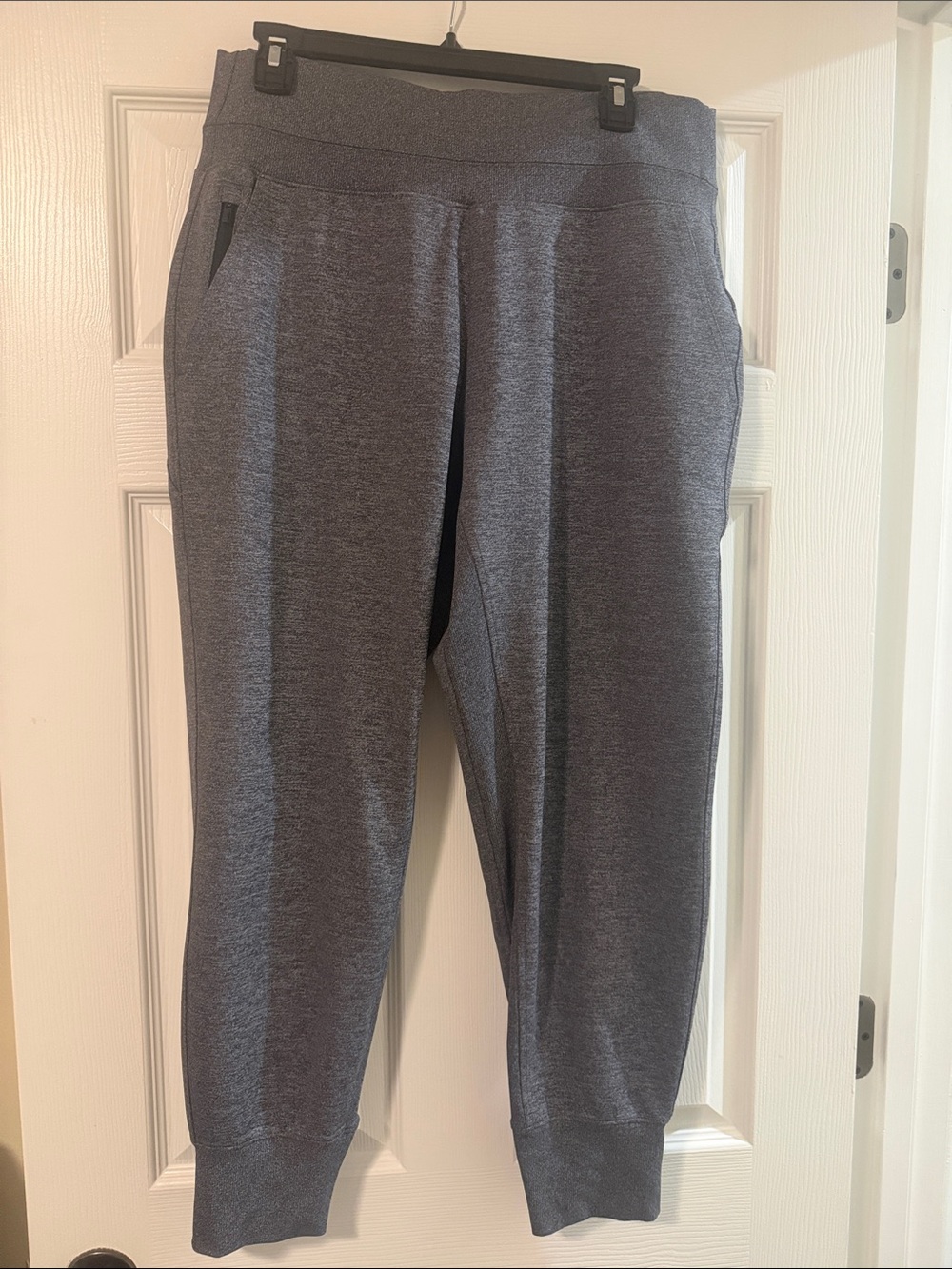Athleta Women’s Heathered Gray Jogger Sweatpants